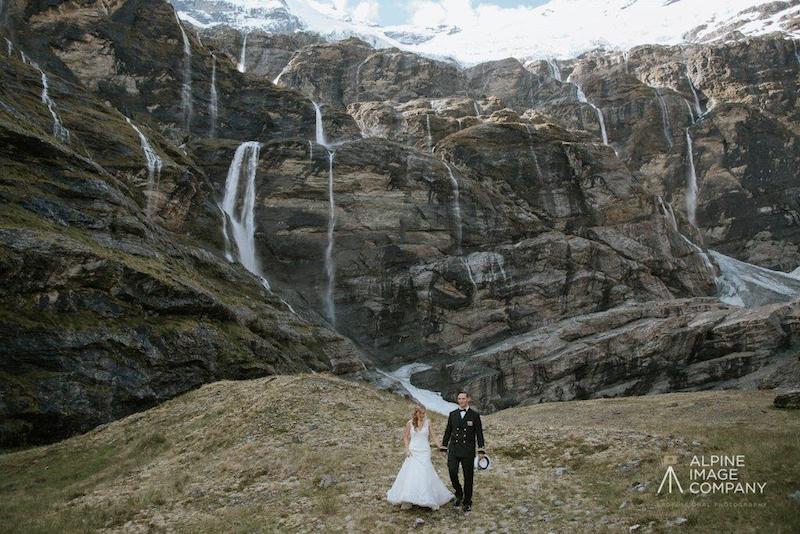 Couple in front of Earnslaw Burn